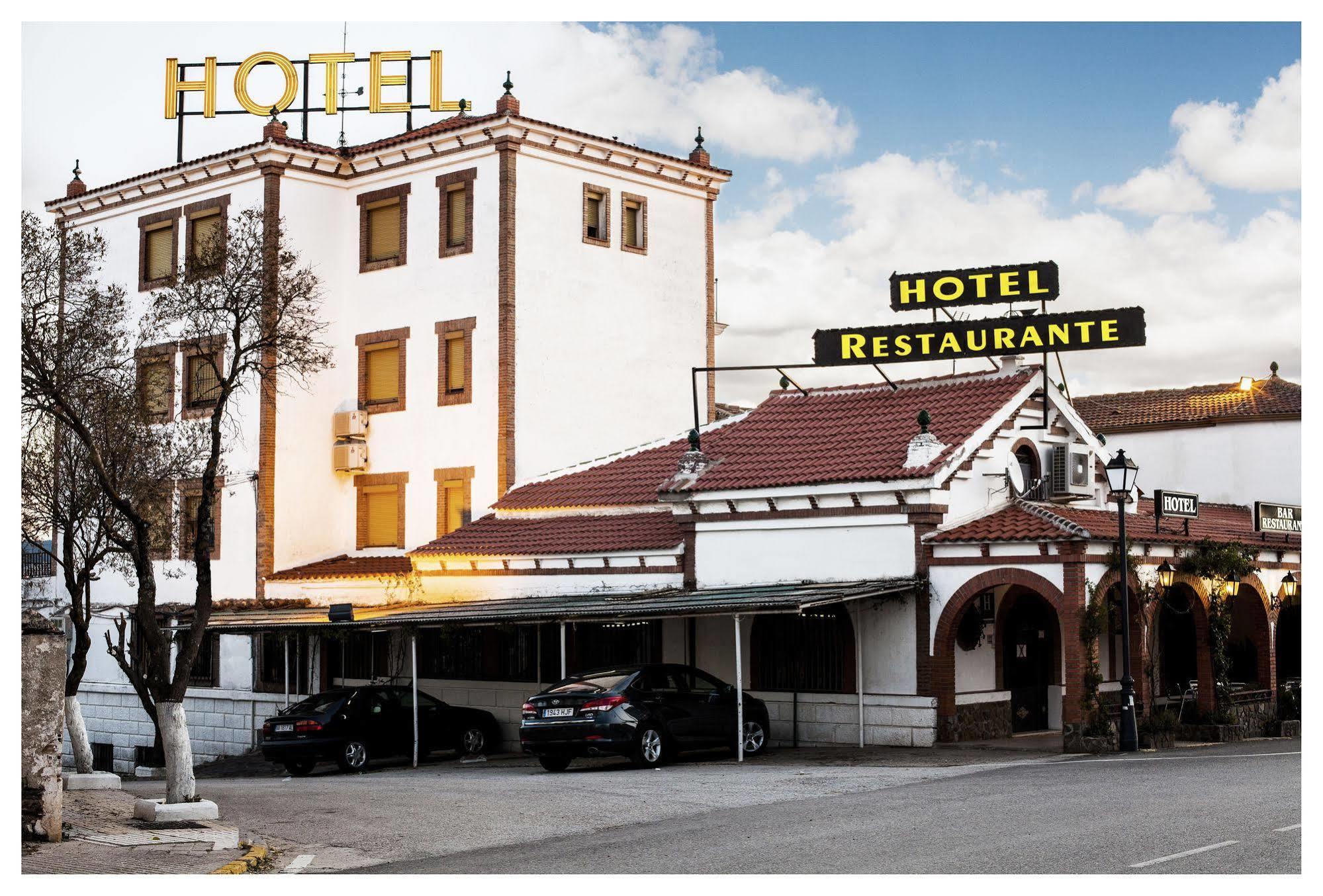 El Meson De Despenaperros Hotel Santa Elena Bagian luar foto
